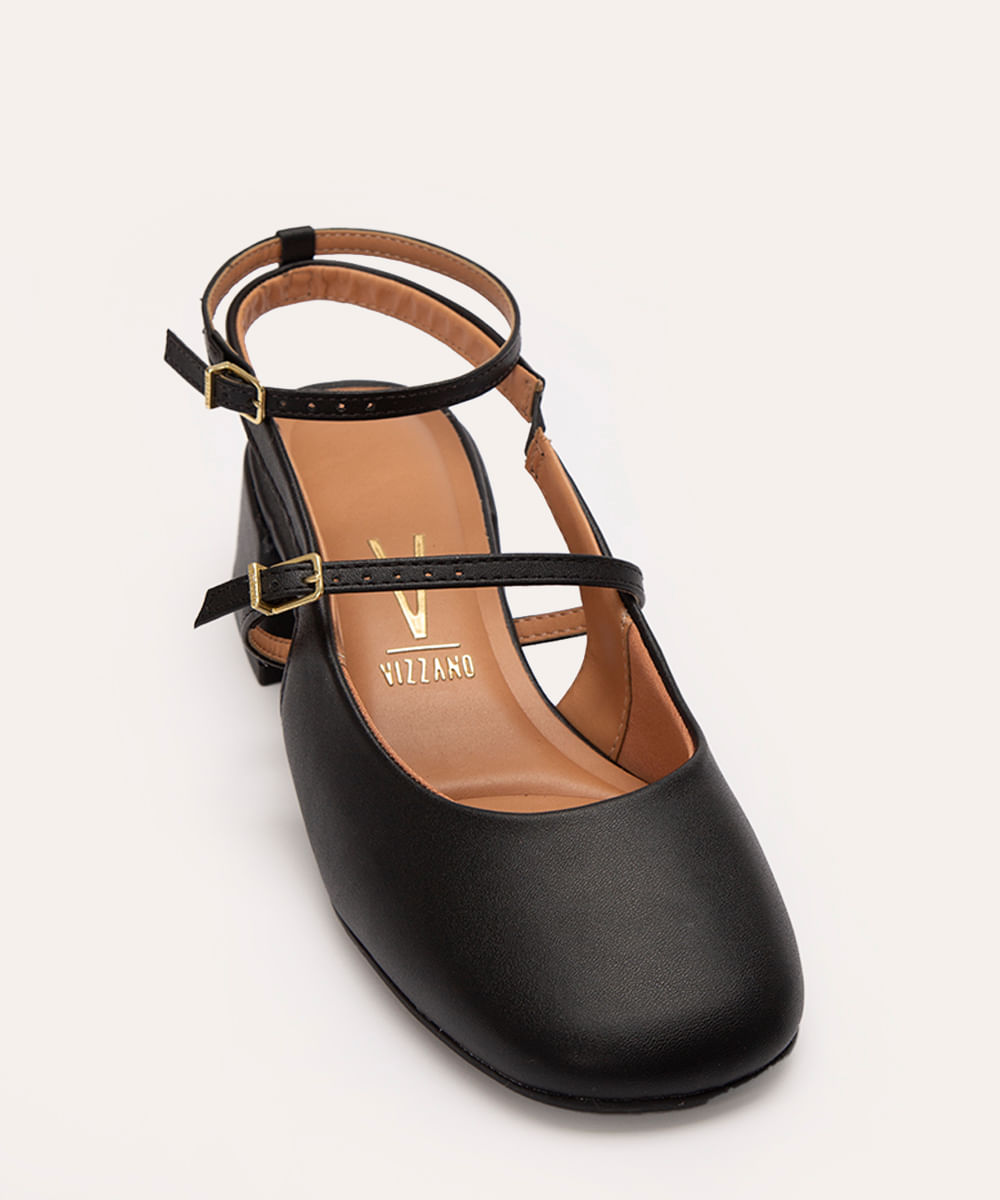 scarpin salto baixo fivela vizzano preto