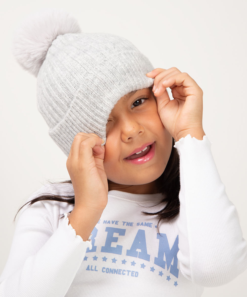 gorro de tricot infantil com pompom cinza