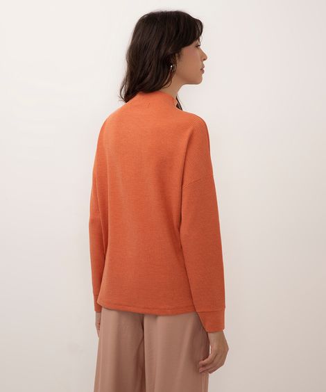 blusa texturizada gola alta laranja