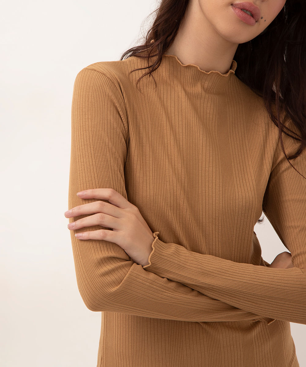 blusa de viscose canelada manga longa marrrom