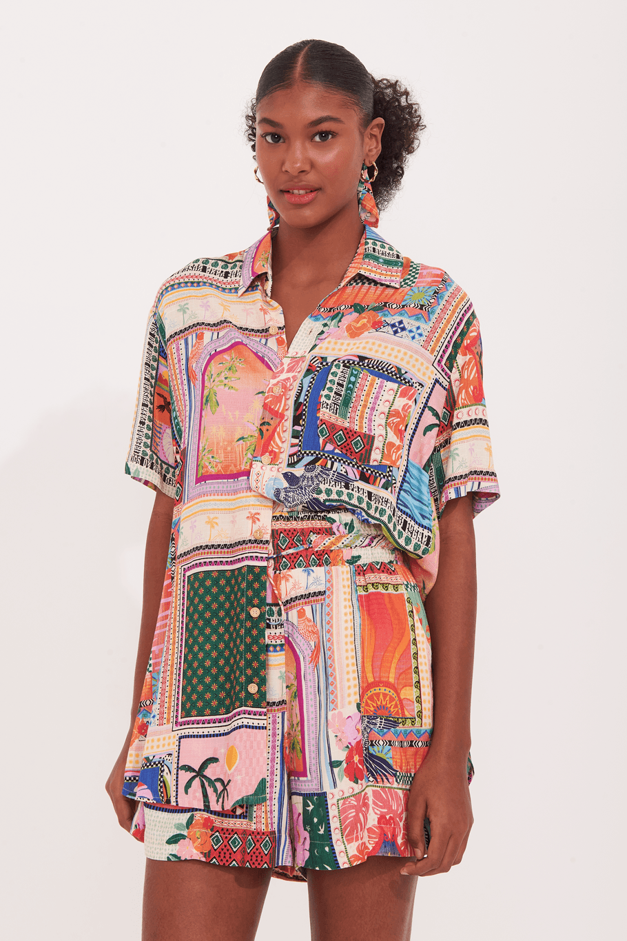 camisa oversized manga curta