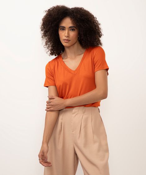 camiseta básica manga curta decote v laranja