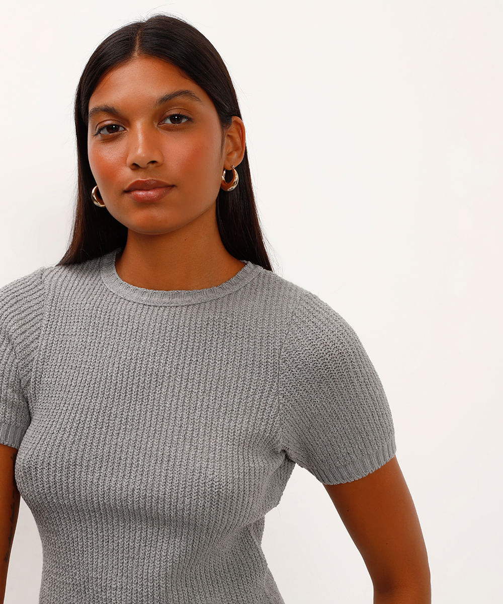 cropped de tricot trançado cinza