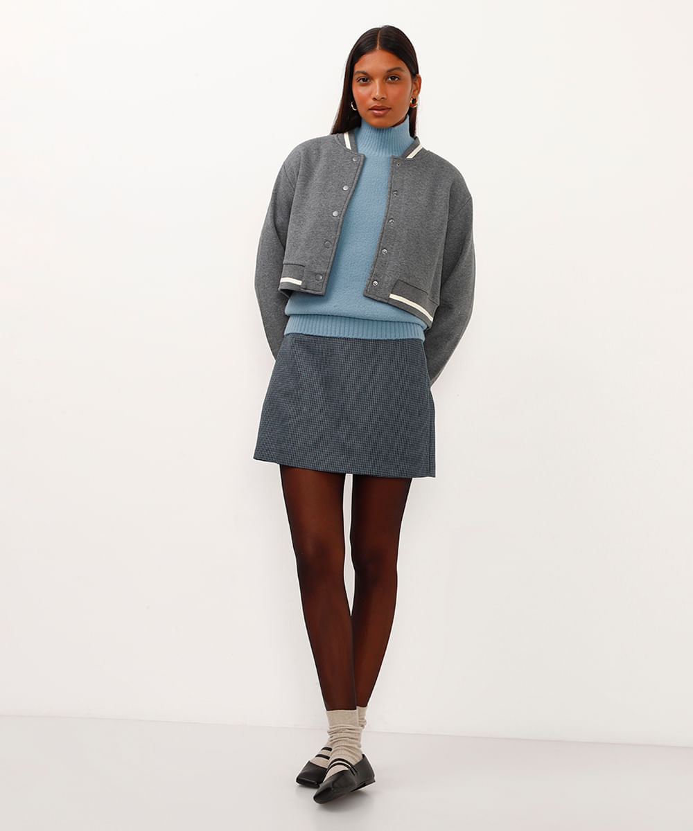suéter de tricot gola alta azul