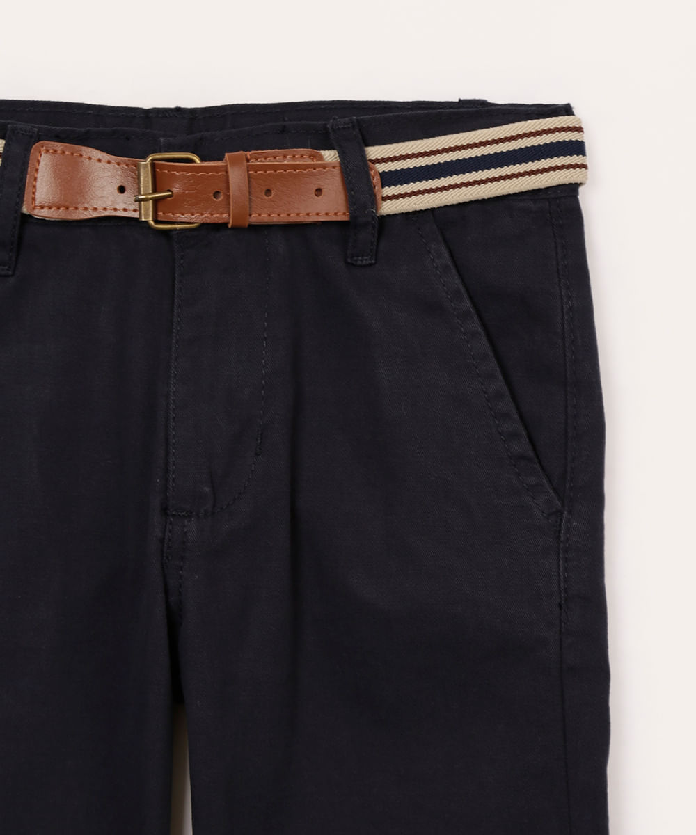 calça slim infantil de sarja com cinto azul