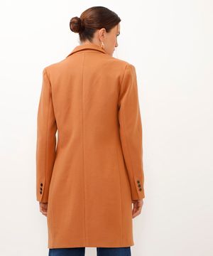casaco alongado de alfaiataria marrom