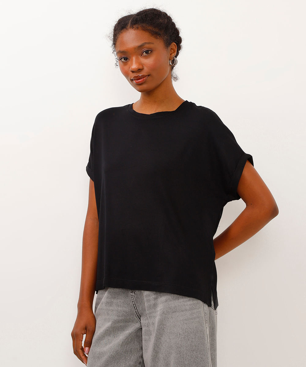 blusa de viscose mangas amplas dobradas preta