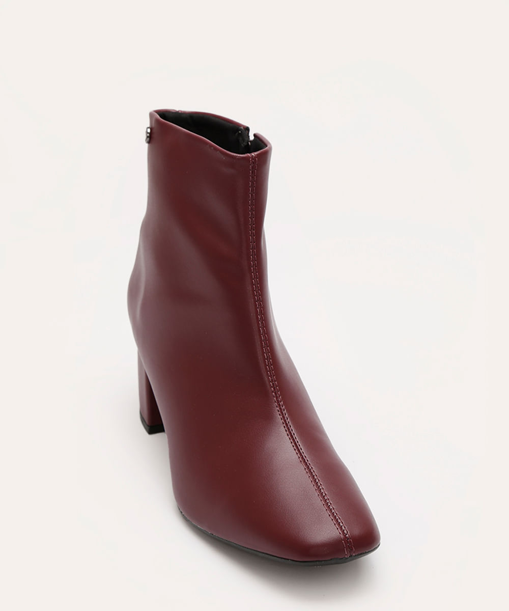 bota salto baixo bico quadrado via uno vinho