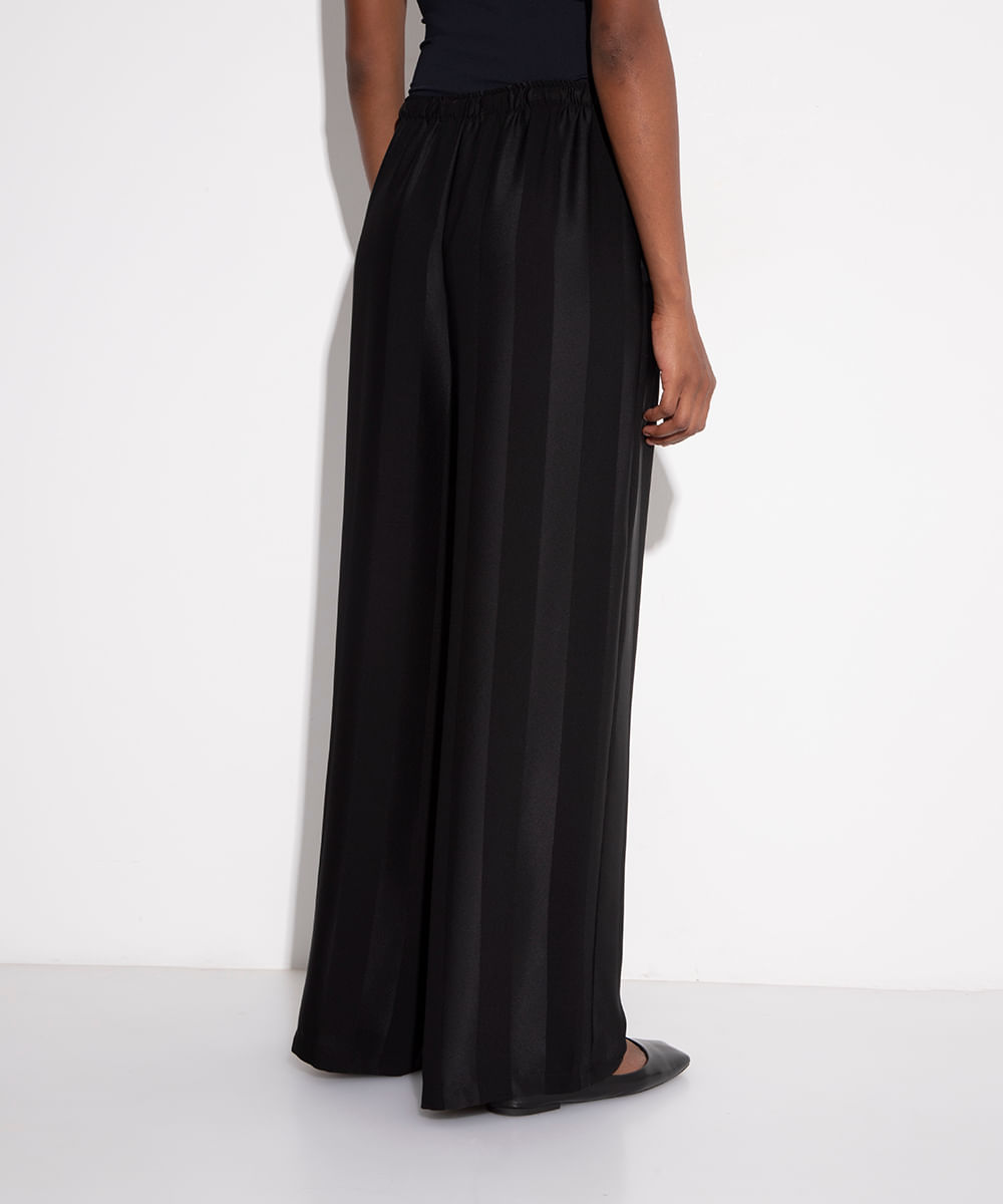 calça wide leg acetinada listrada mindset preta