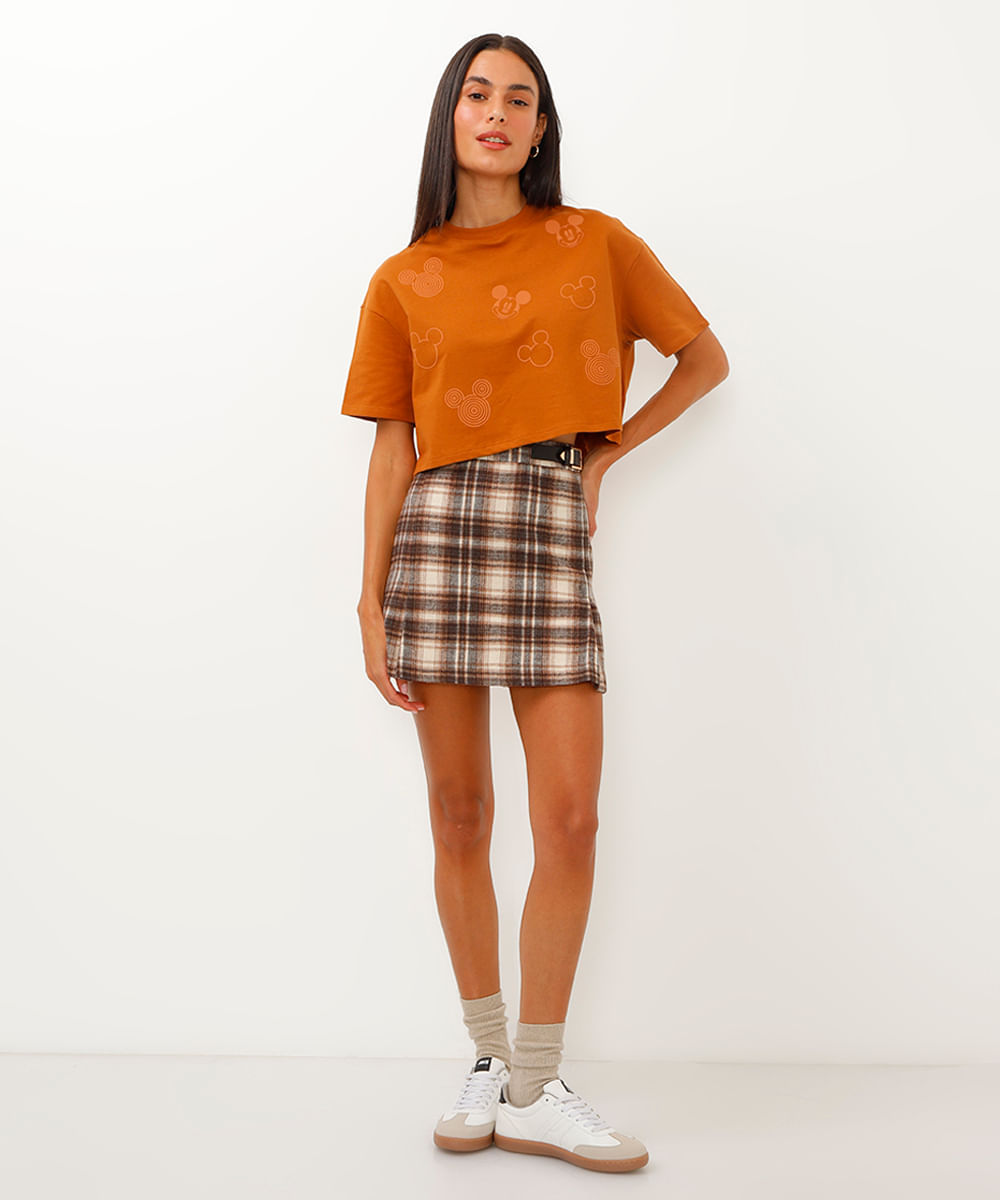 camiseta de moletinho cropped mickey marrom