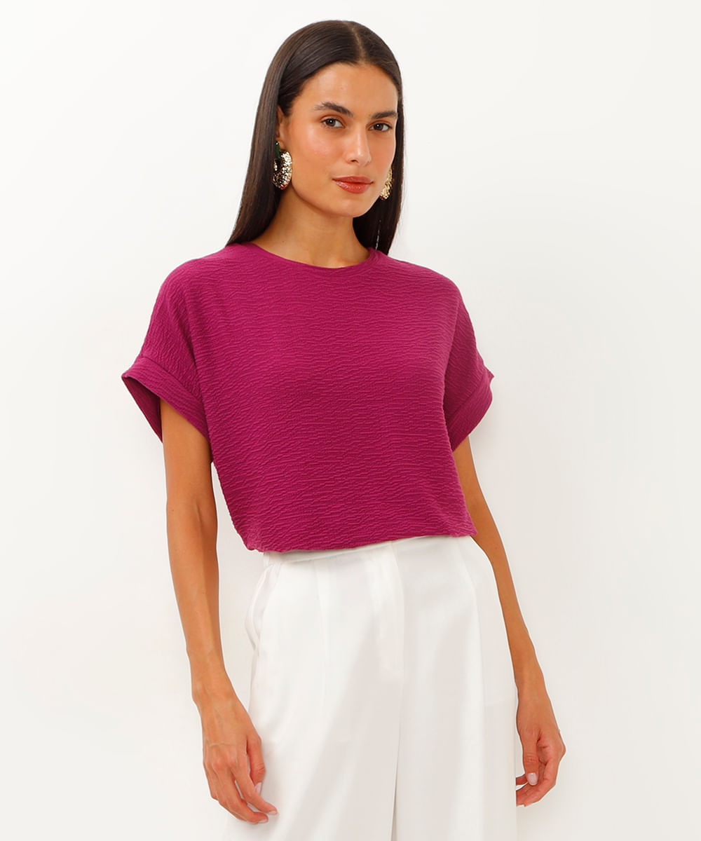 blusa texturizada manga curta roxa