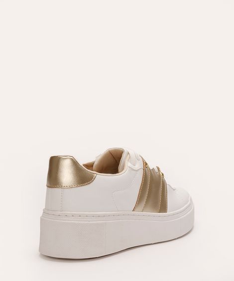 tênis casual com recorte branco