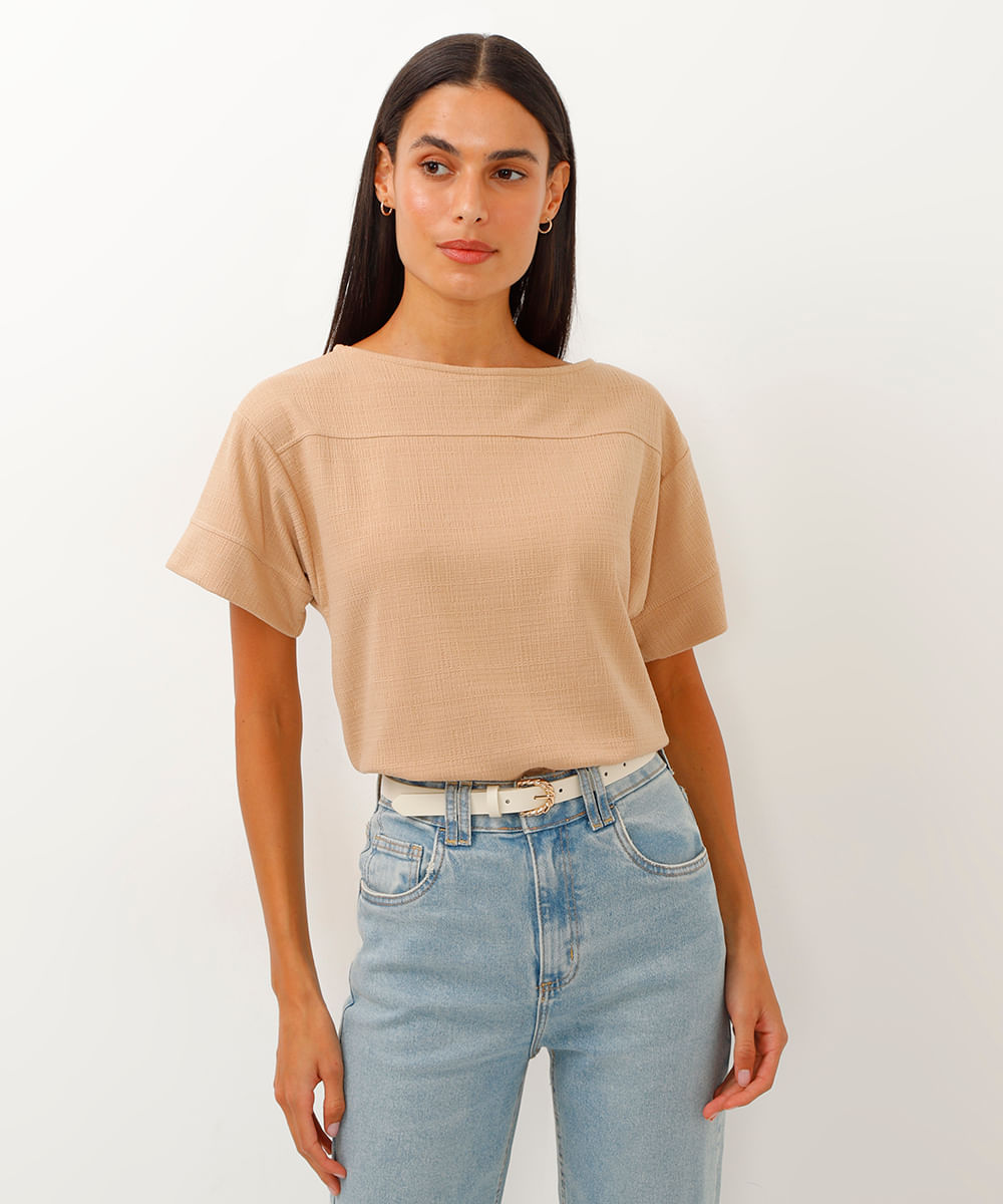 blusa com recorte manga curta bege