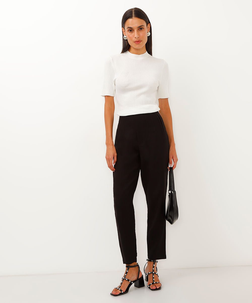 calça de alfaiataria carrot com pregas preto