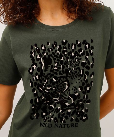 camiseta de algodão manga curta animal print verde militar