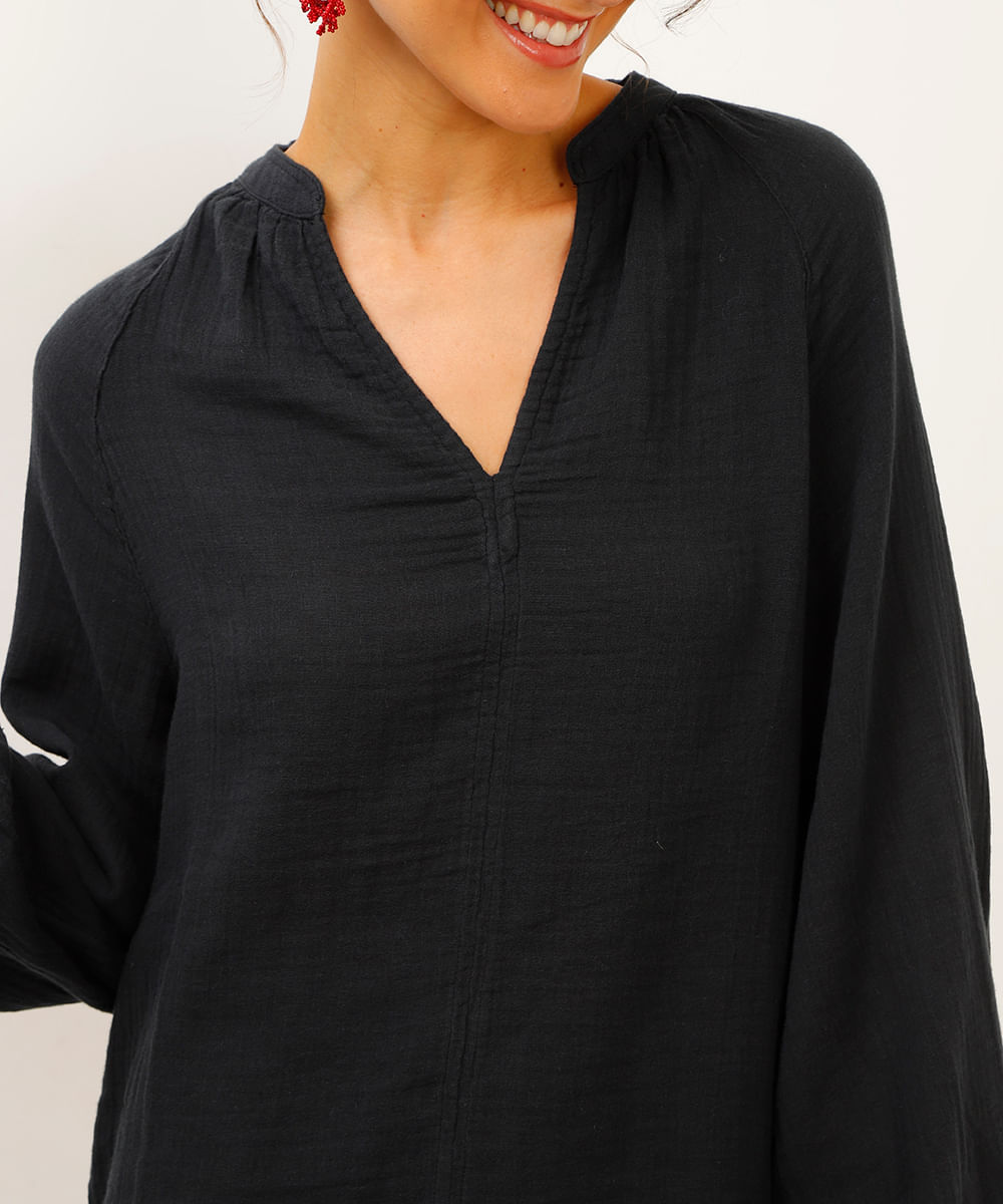 blusa bata de algodão decote v manga longa preta
