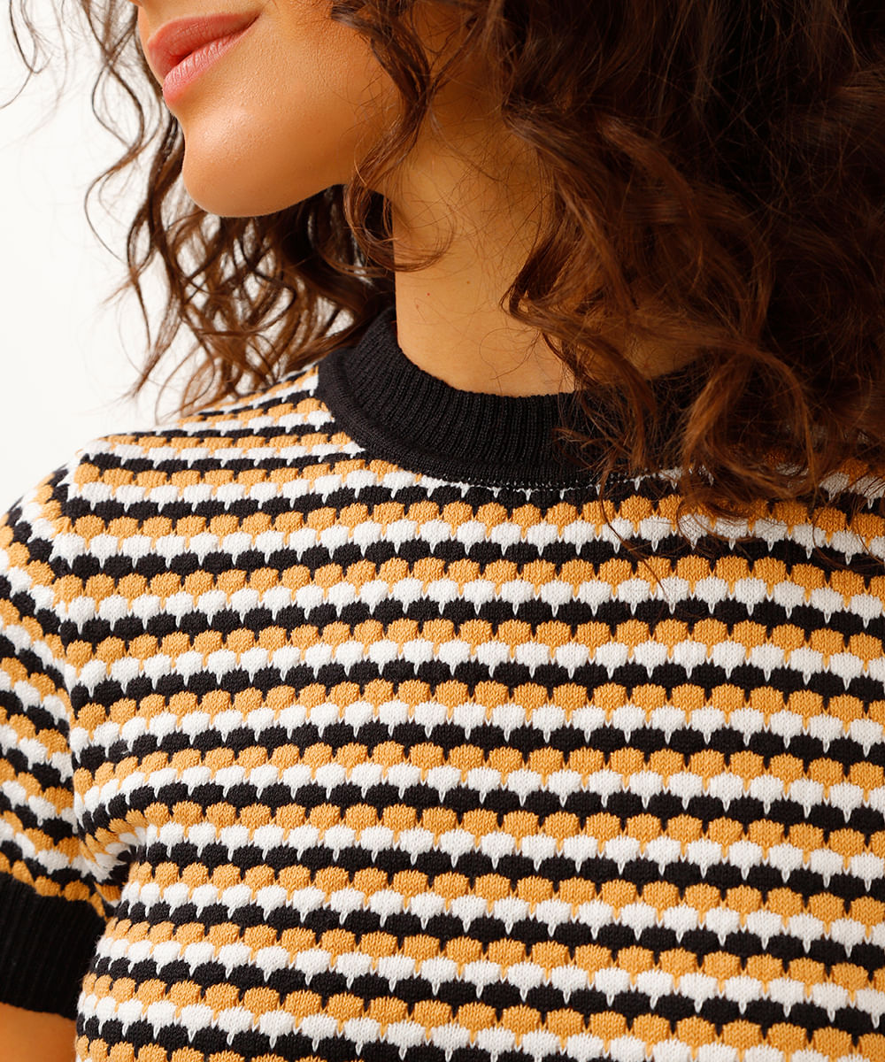 blusa de tricot manga curta listrada preta