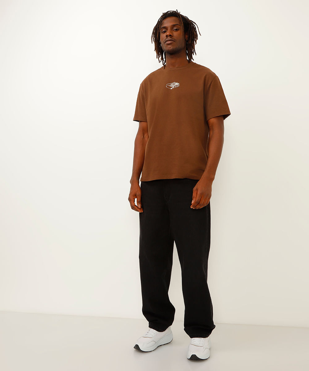 camiseta de moletinho relaxed fit vitrola marrom