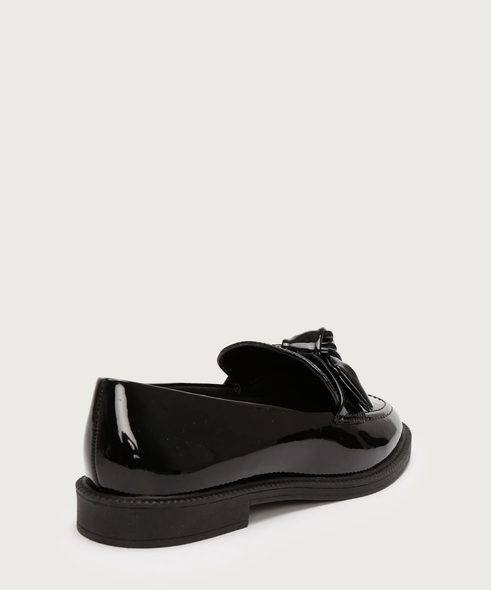mocassim verniz com laço via uno preto