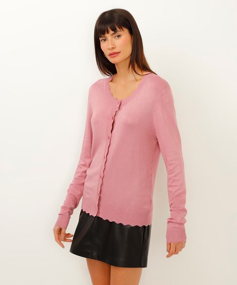 cardigan de tricot com botões lilás