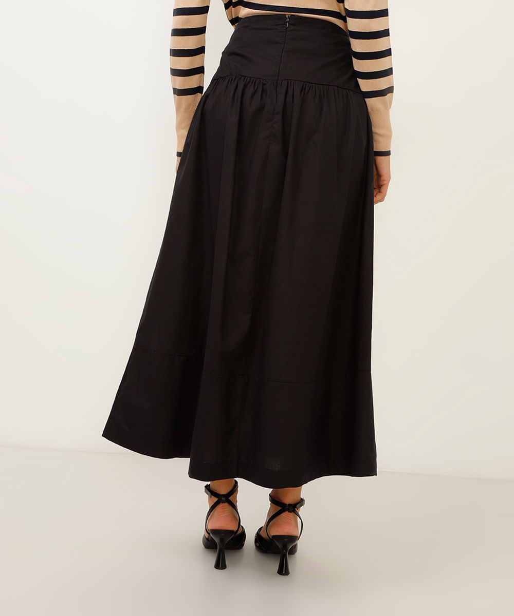 saia midi com bolsos preto