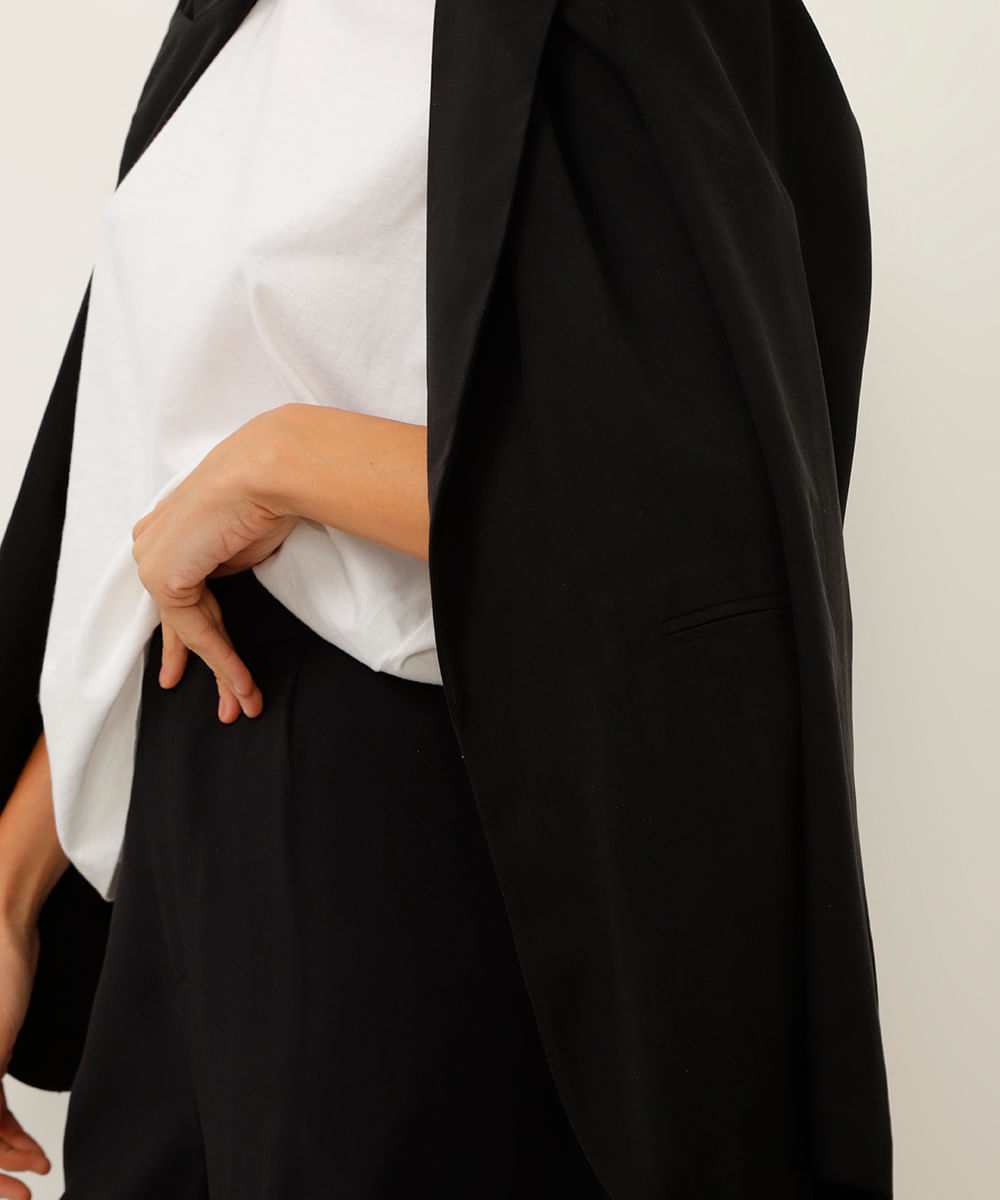 blazer de viscose alongado - preto