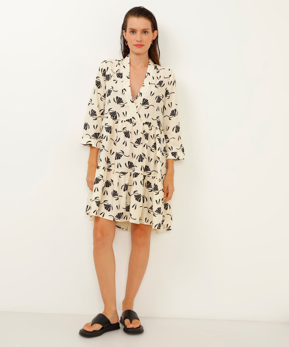 vestido de viscose decote V floral bege