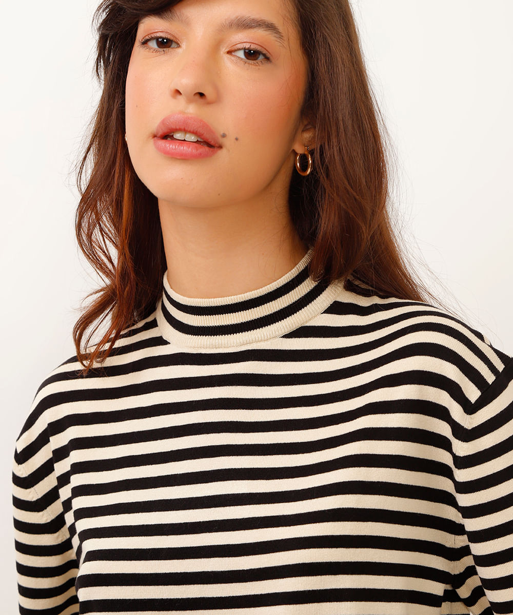 blusa de tricot cropped listrada preta