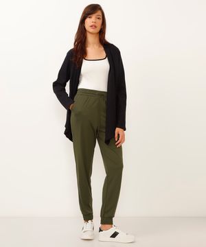 calça jogger com bolsos verde militar