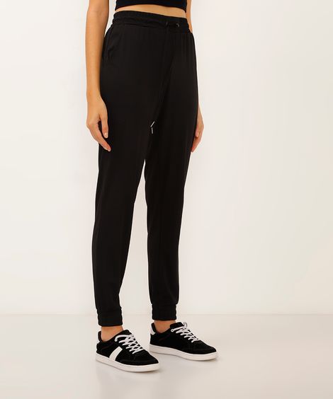 calça jogger com bolsos preta