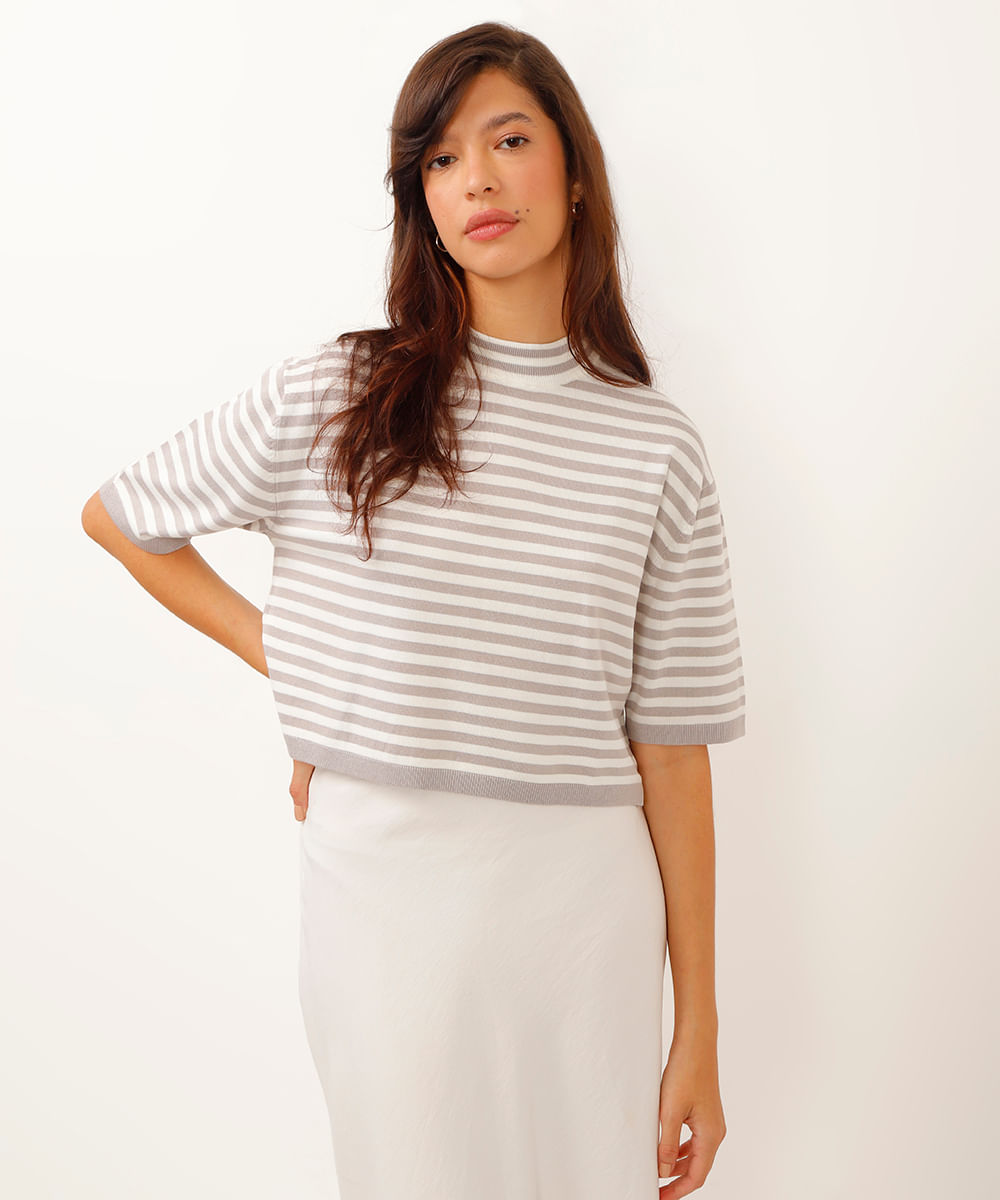 blusa de tricot cropped listrada cinza