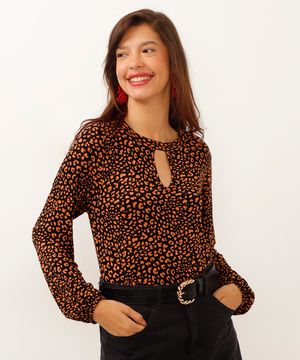 blusa de viscose manga longa animal print preta