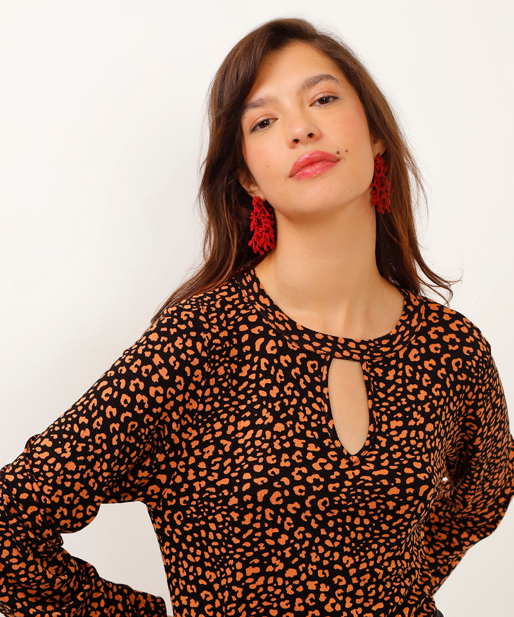 blusa de viscose manga longa animal print preta