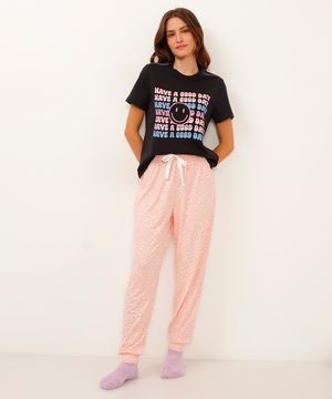 calça de pijama jogger coração rosa