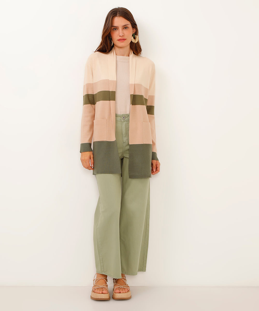 capa de tricot listrado com bolsos bege