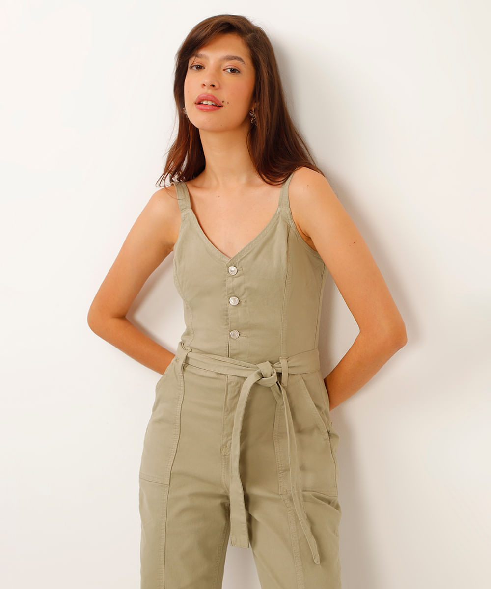 macacão regata de sarja com faixa verde