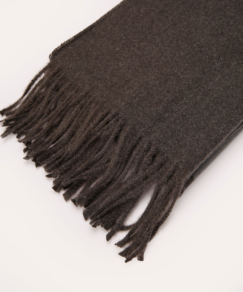 cachecol de tricot com franja cinza mescla