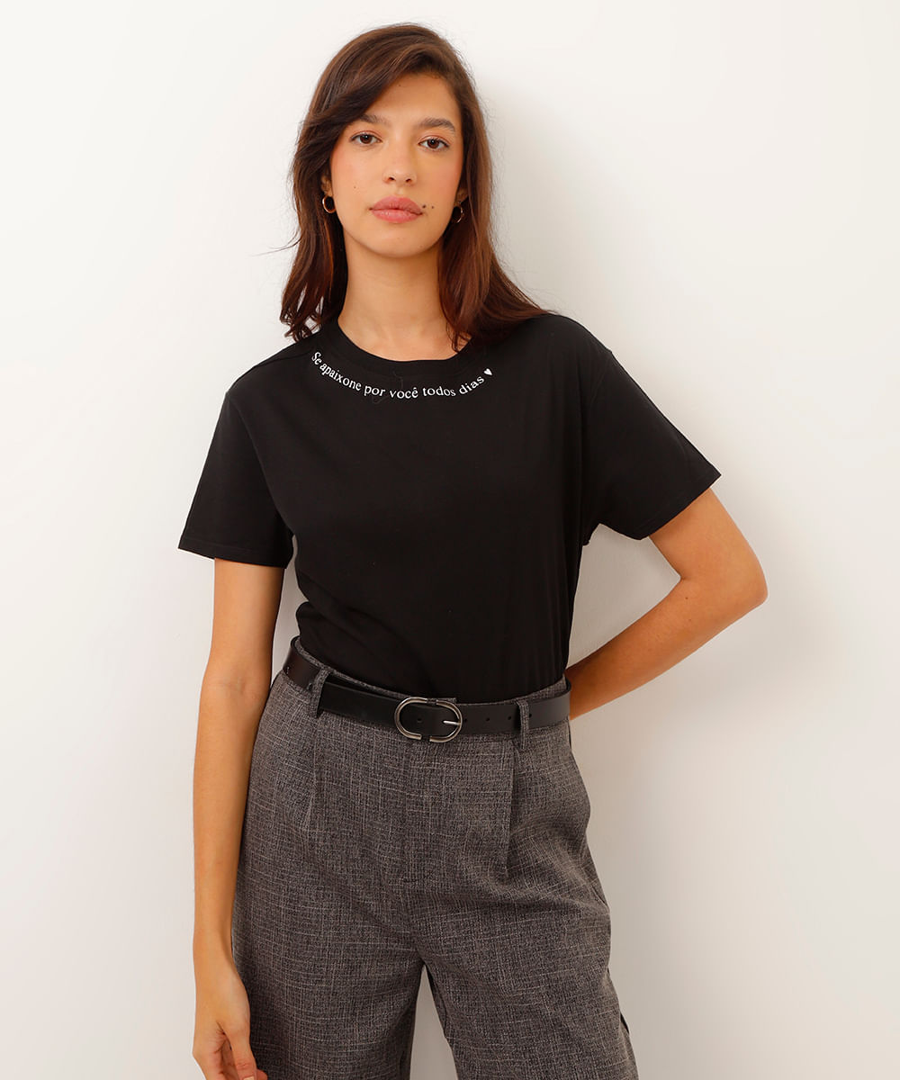 erro de grafia na peça - camiseta de algodão se apaixone por você todos os dias - preto