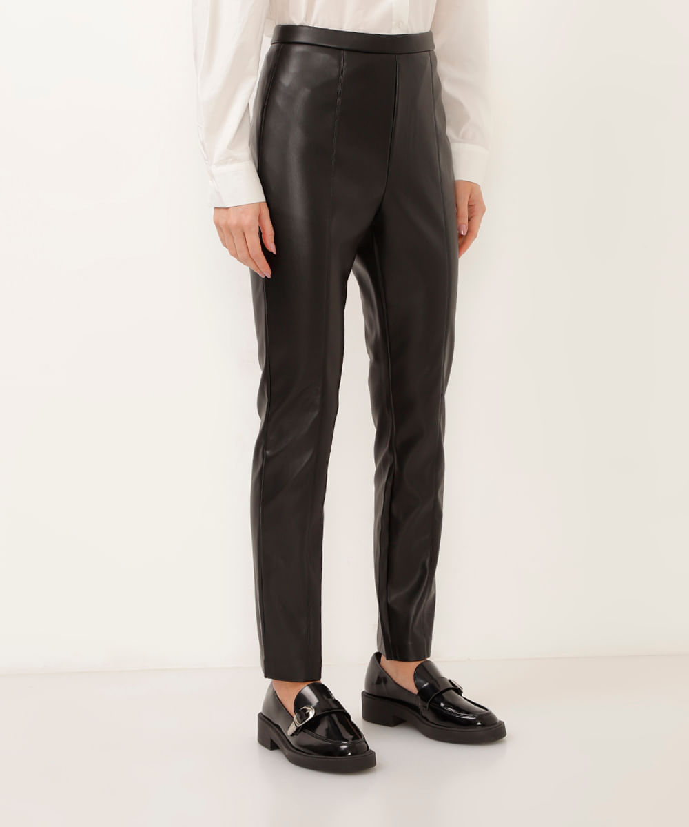 calça legging de poliuretano preta