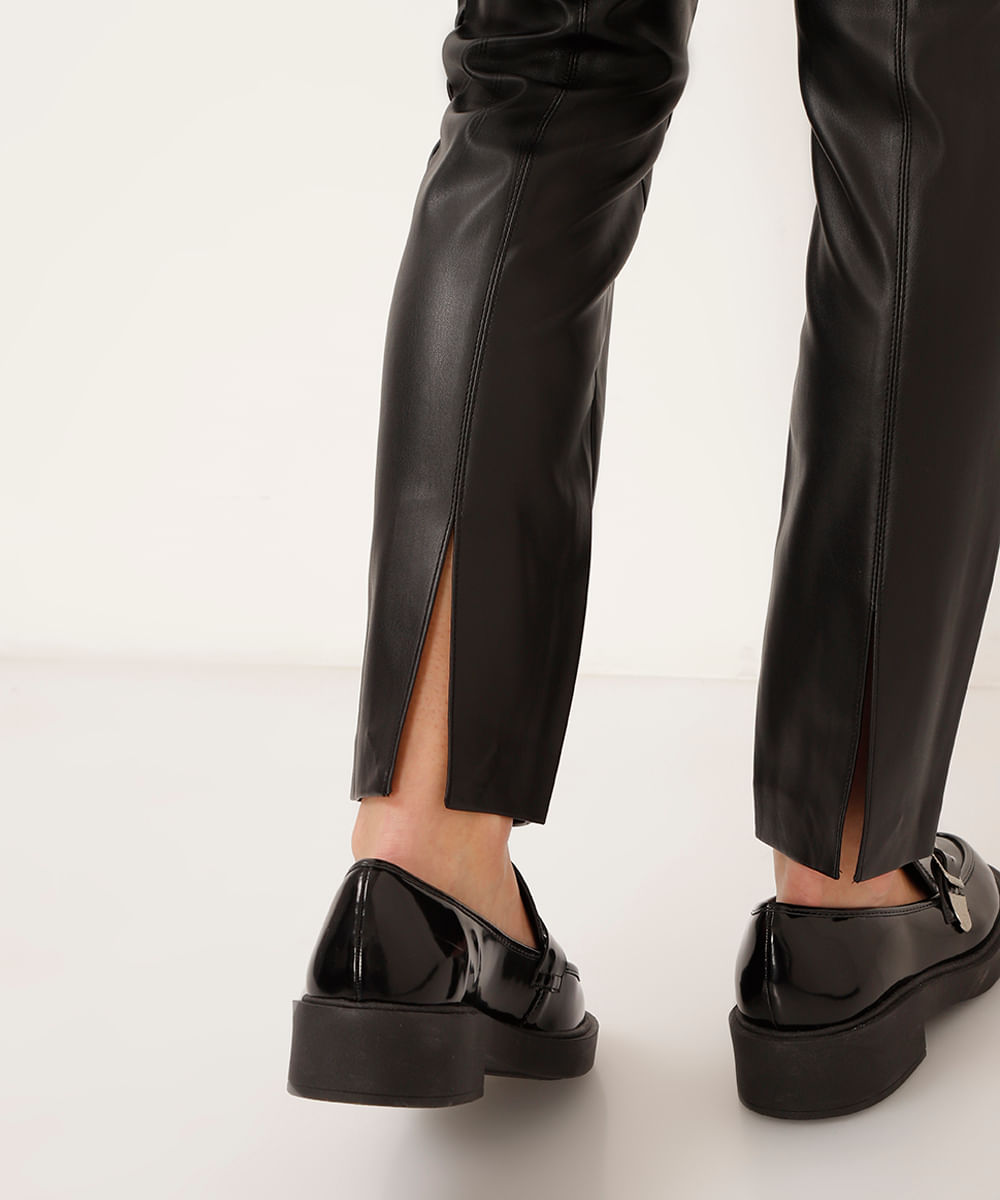 calça legging de poliuretano preta