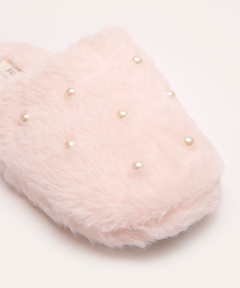 pantufa de pelúcia com pérolas rosa