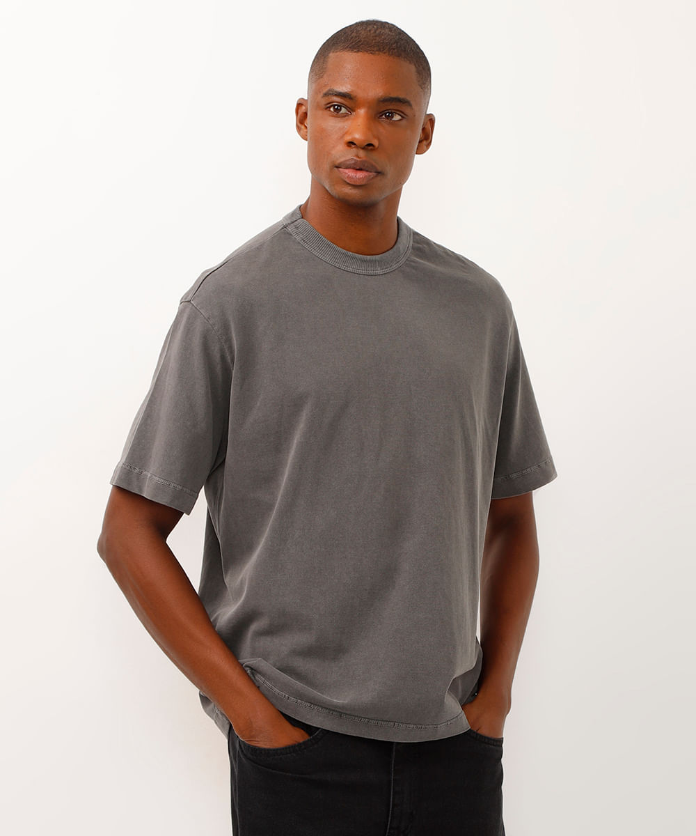 camiseta de moletinho estonada cinza