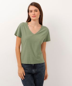 camiseta de algodão peruano decote v - verde mate