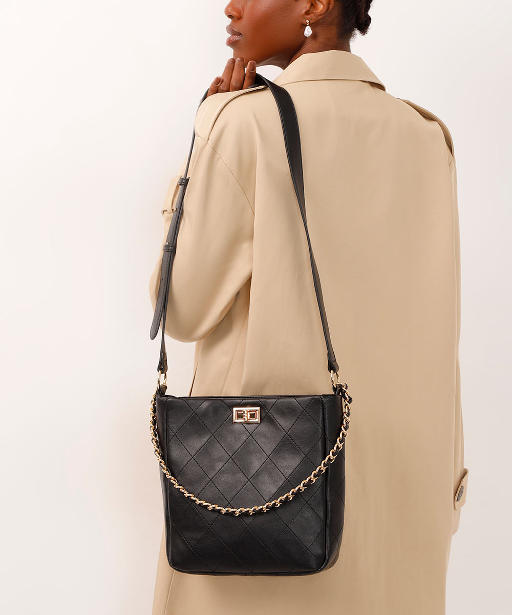 bolsa shoulder matelassê com corrente preta