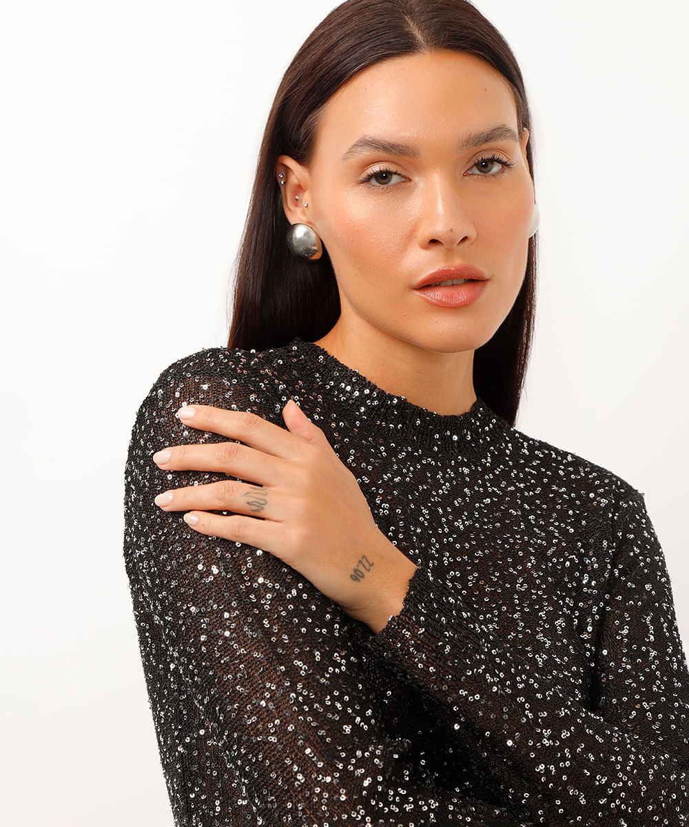 suéter de tricot com paête preto