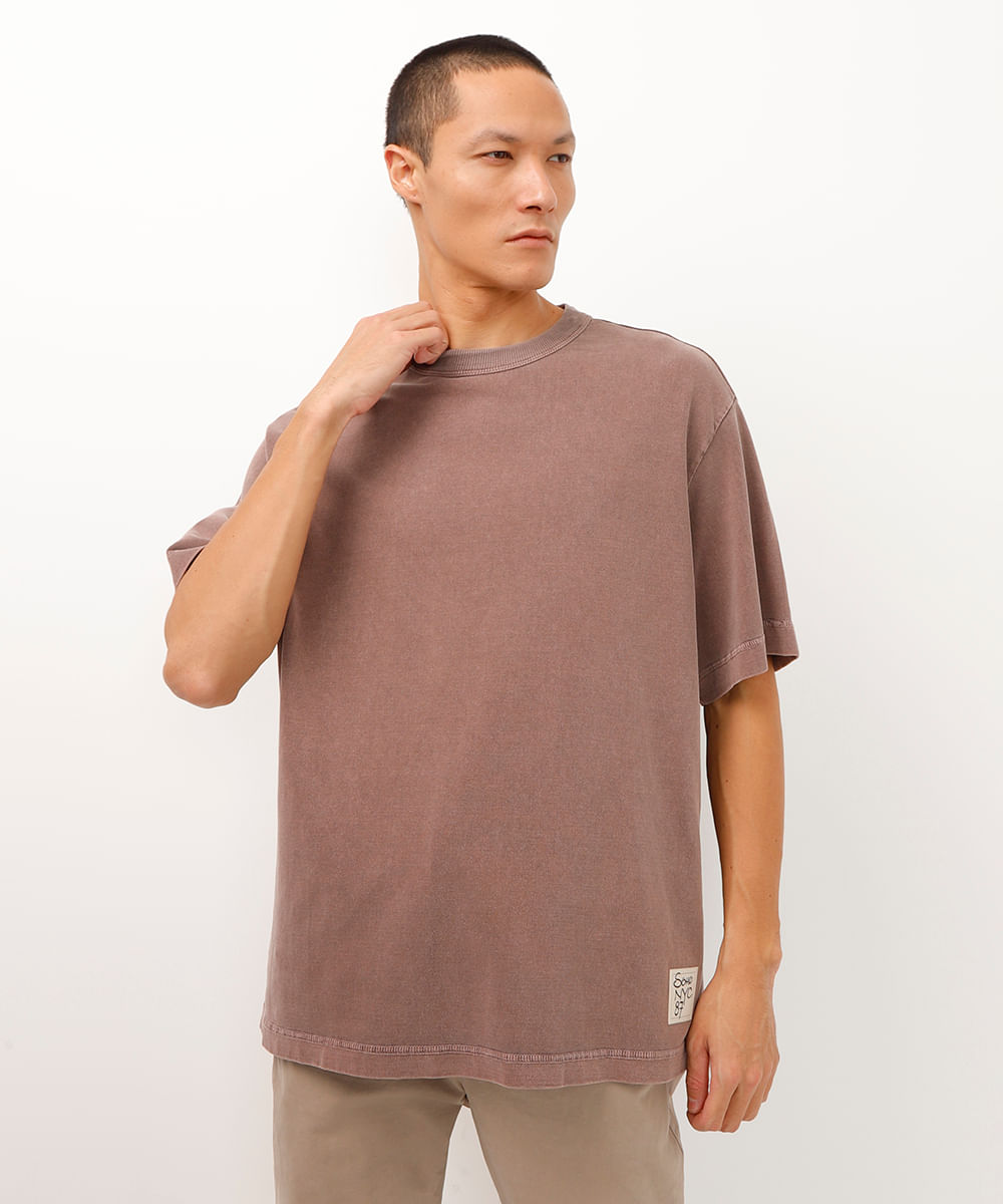 camiseta de algodão manga curta marrom