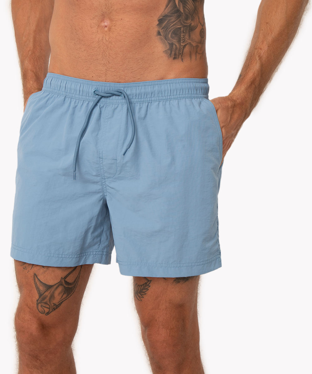 short curto com cordão azul