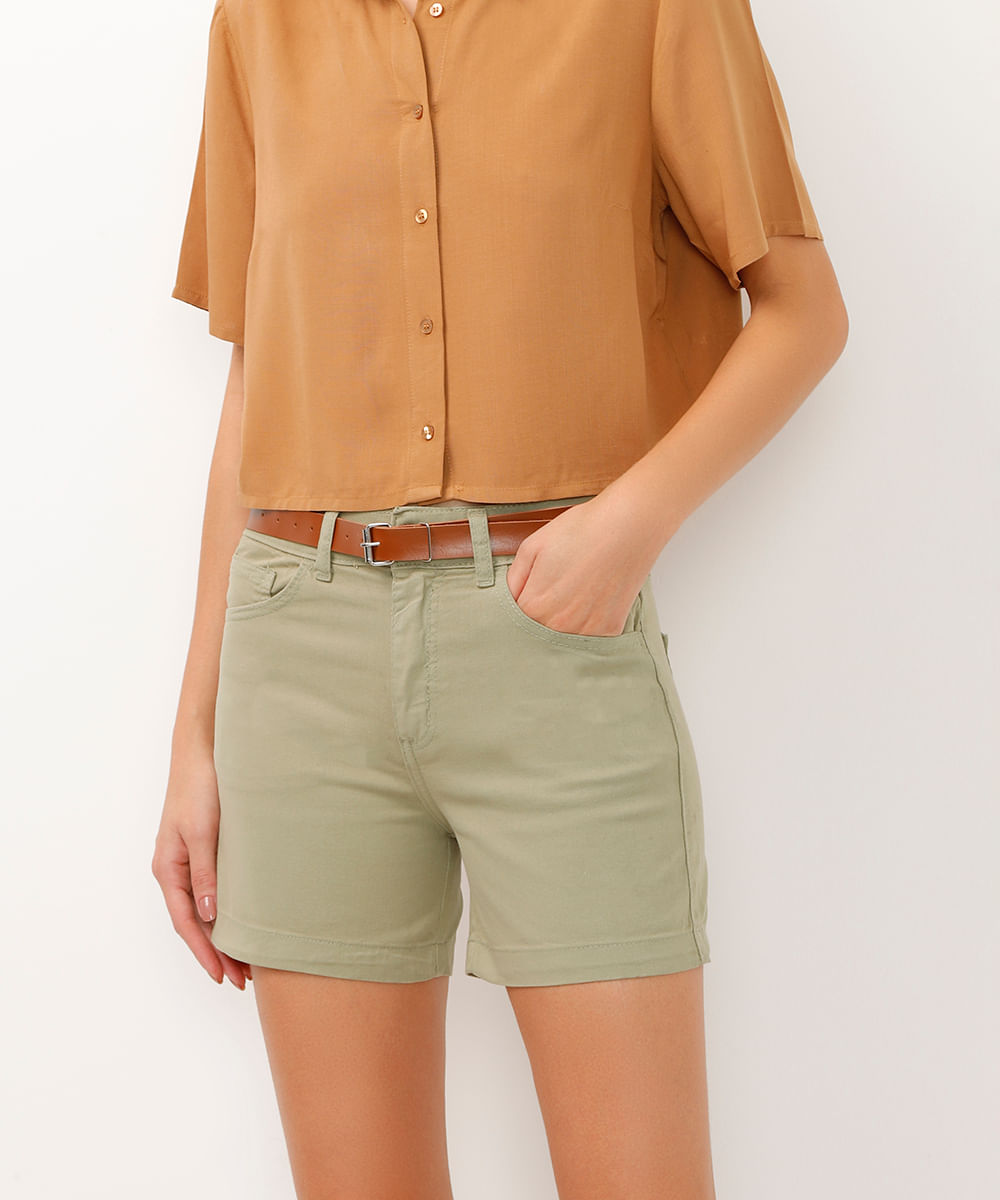 short midi de sarja cintura média com cinto verde militar