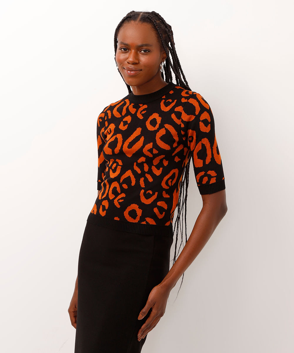 blusa de tricot decote redondo animal print preta