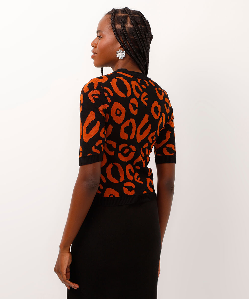 blusa de tricot decote redondo animal print preta